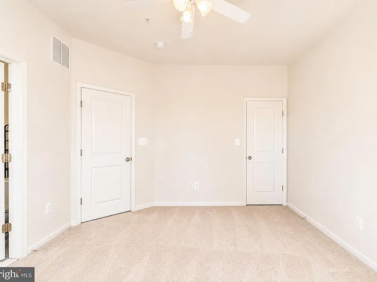22520 Phillips St #401 — Photo 28