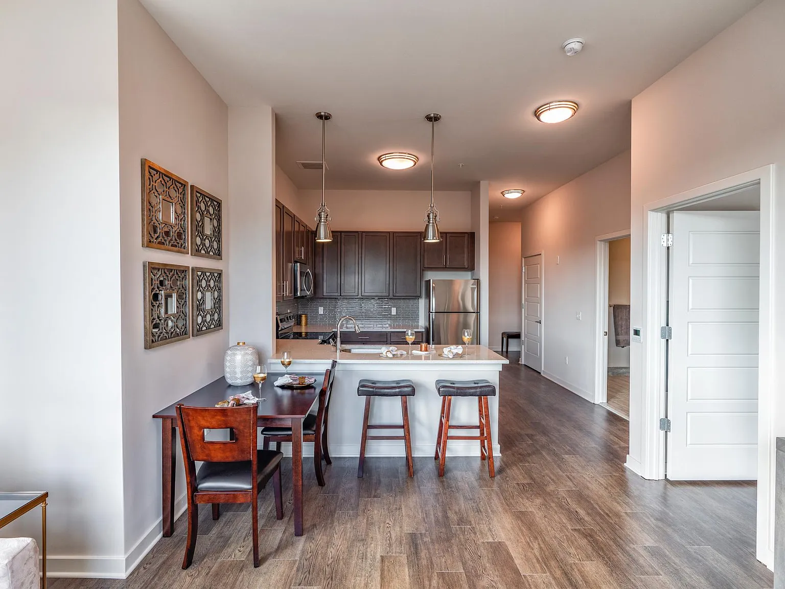 2 bed, 1108 sqft, $2,957 — Photo 4
