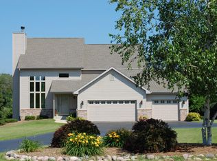 N6916 Northwood Dr, Elkhorn, WI