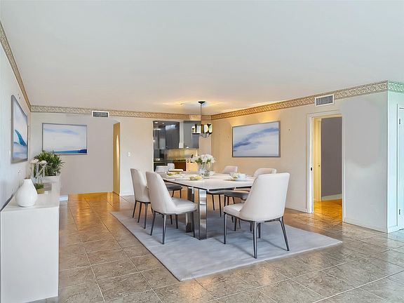 4th image of 3960 Oaks Clubhouse Drive #307