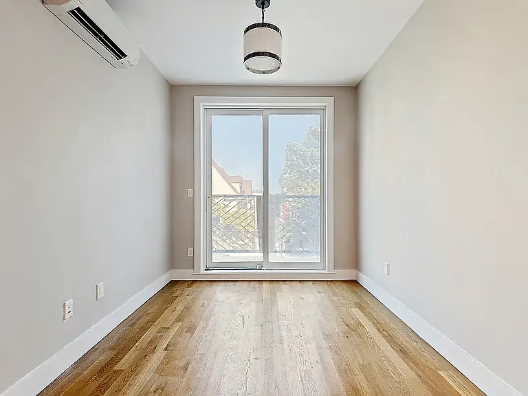762 E 32nd St #3F — Photo 9