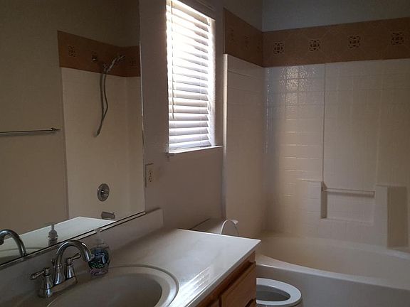 4bd 2ba rental house master bath