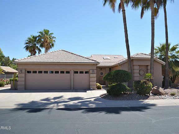 2nd image of 423 W Teakwood Dr