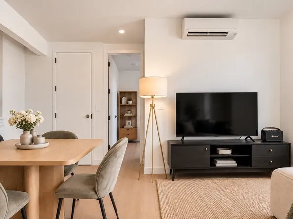131 Smith Street image 1 of 6