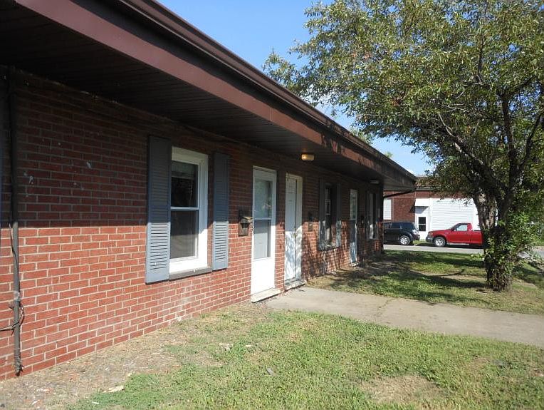 1st image of 1223 22nd St