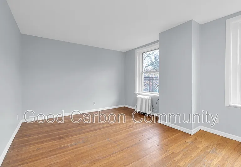 131 Allen St #7 — Photo 3