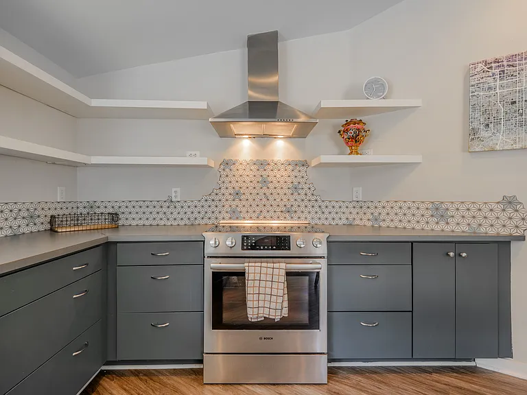112 Scarlett St — Photo 12