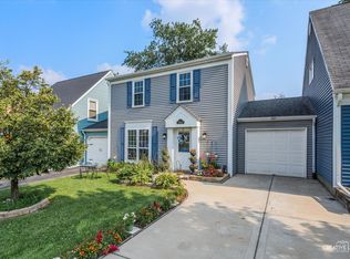 29W413 Greenbriar Ln, Warrenville, IL