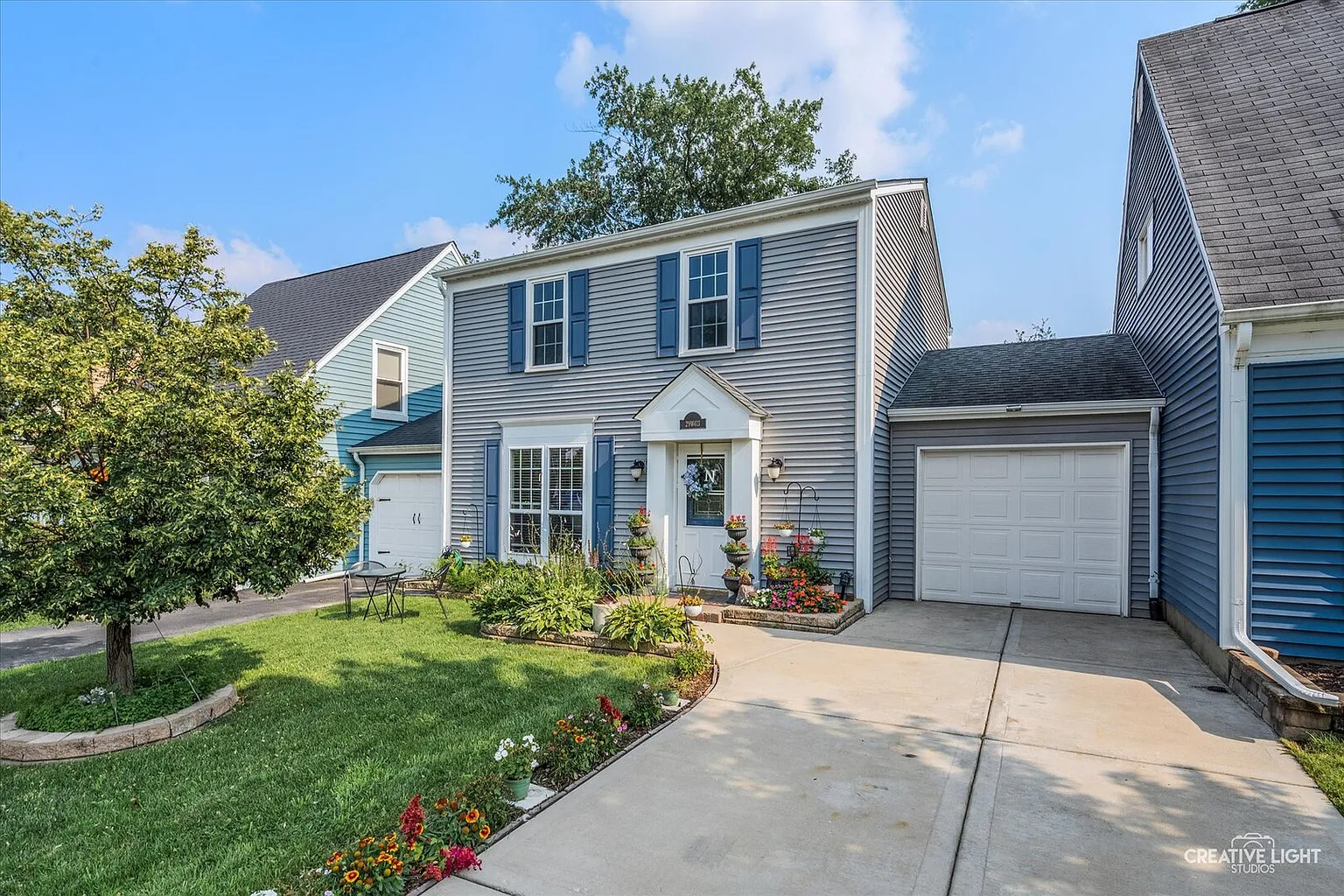 29W413 Greenbriar Ln photo 1