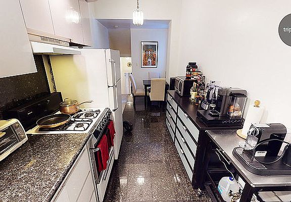 3rd image of 29 E 37th St #3C