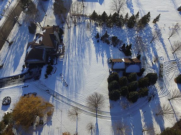 3rd image of 950 Mark Ave N