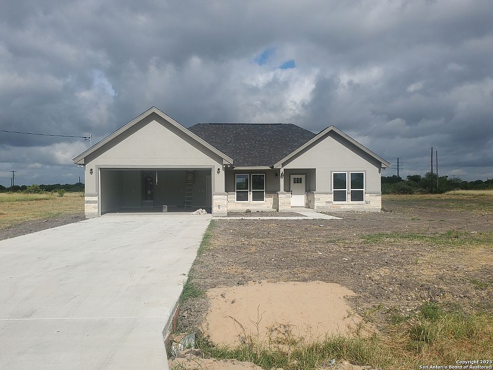 1st image of LOT 4 County Road 6710