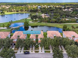 1981 Crestview Way APT 140, Naples, FL 34119