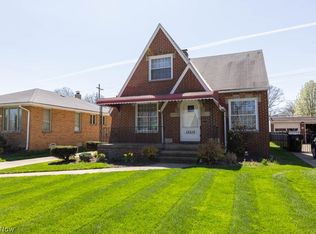 15515 Fischer Rd, Cleveland, OH 44111