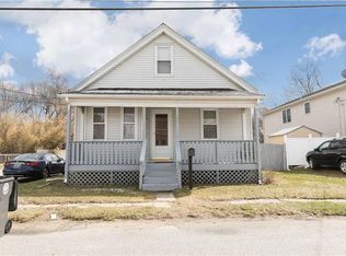 188 3rd Ave, Cranston, RI 02910