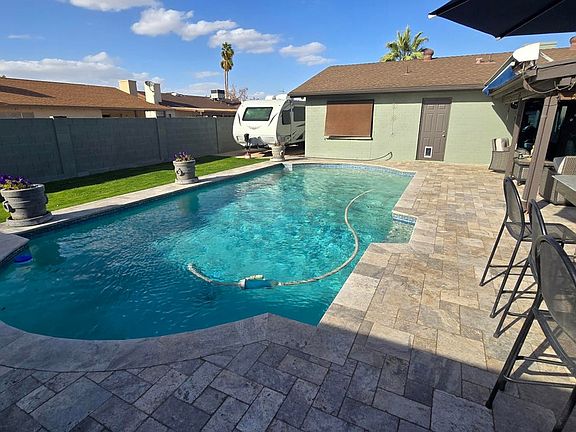 3rd image of 5444 W Dahlia Dr