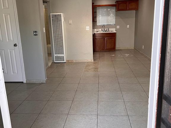 4th image of 1151 E 64th St