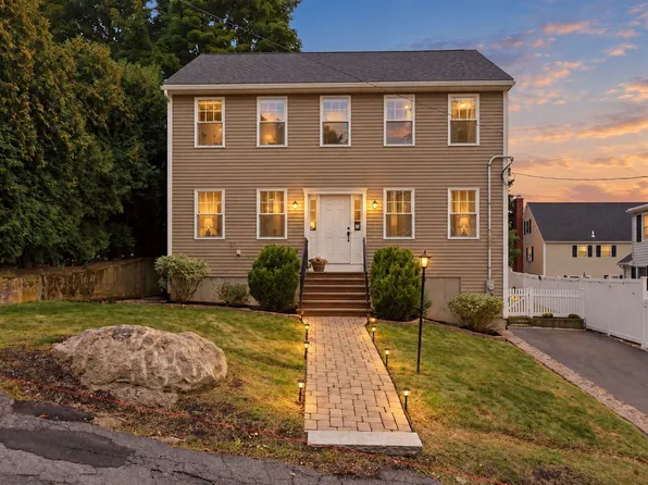 5 Fairview Rd, Peabody, MA 01960