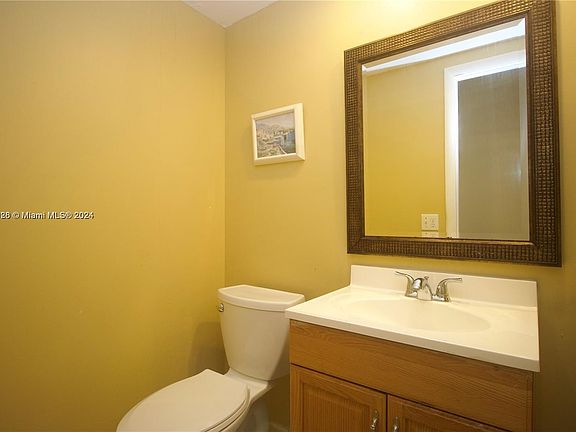 3rd image of 4000 N Hills Dr APT 3
