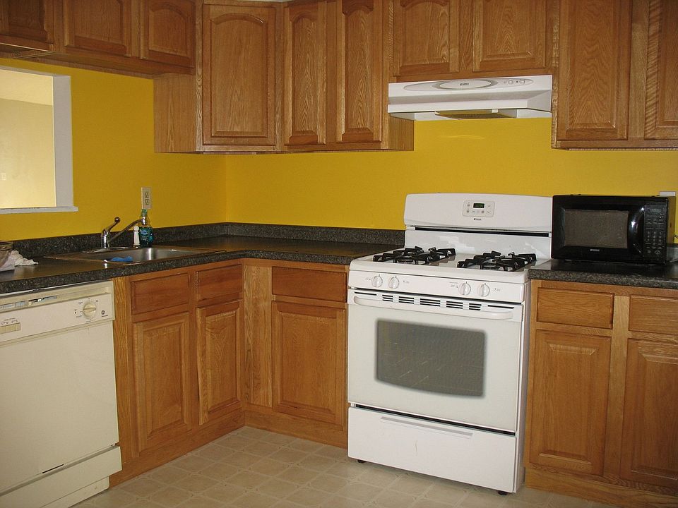 2nd image of 29 Glenview Dr