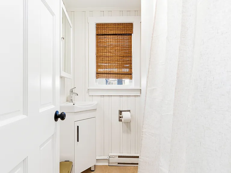 116 Railroad Ave #1 — Photo 10