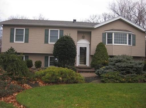 1st image of 12 Woodrum Dr