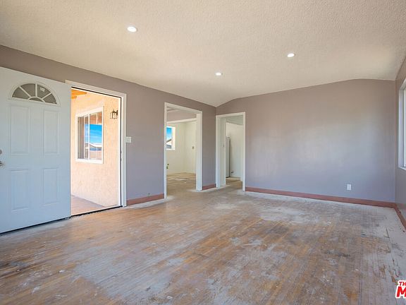 2nd image of 4448 E 56th St