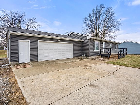 2nd image of 1121 W Sandusky Ave