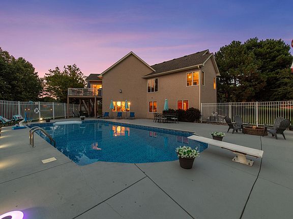 4th image of 8754 Ridge Ponds Ct