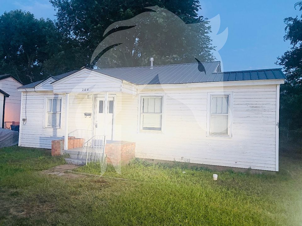 1st image of 204 E Ponca St