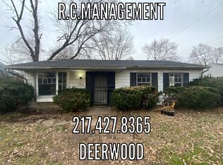 1915 Deerwood Dr, Danville, IL 61832