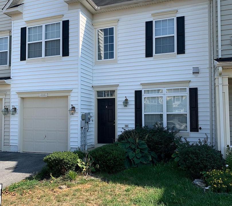1st image of 111 Quinton Oaks Cir