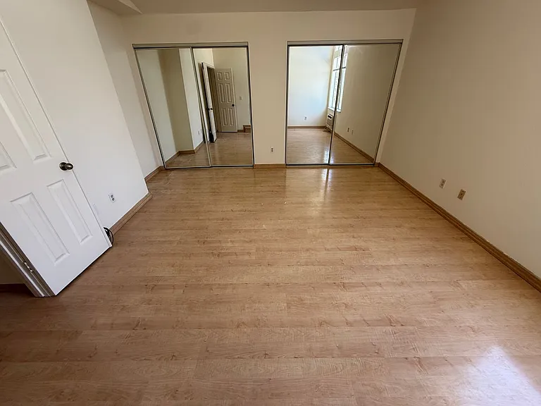 581 Hellyer Ave — Photo 4