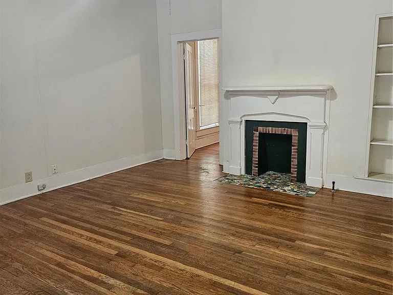 704 W 22nd St #A — Photo 5