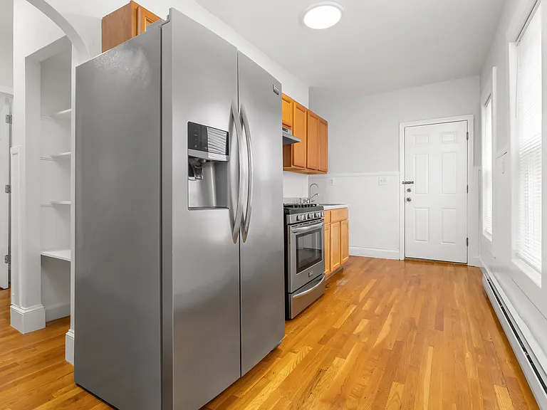 757 Broadway #1 — Photo 3