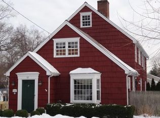 83 Wheeler Park Ave, Fairfield, CT 06825