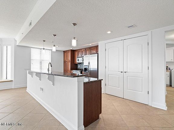 5th image of 115 9TH Avenue S #402