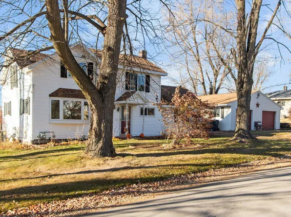 211 N Briggs St, Hortonville, WI 54944