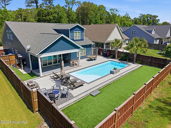 3rd image of 5613 Pinecone Place
