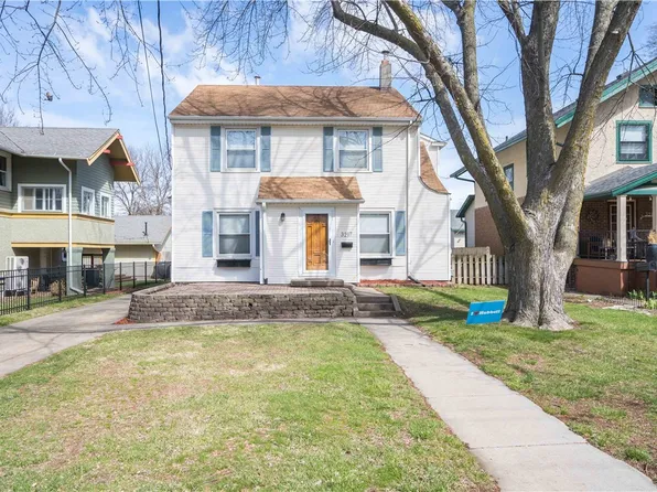 3217 Cottage Grove Ave, Des Moines, IA 50311