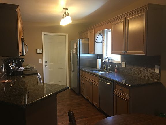 5th image of 102 Kent St