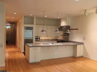 453 W Briar Pl, Chicago, IL 60657