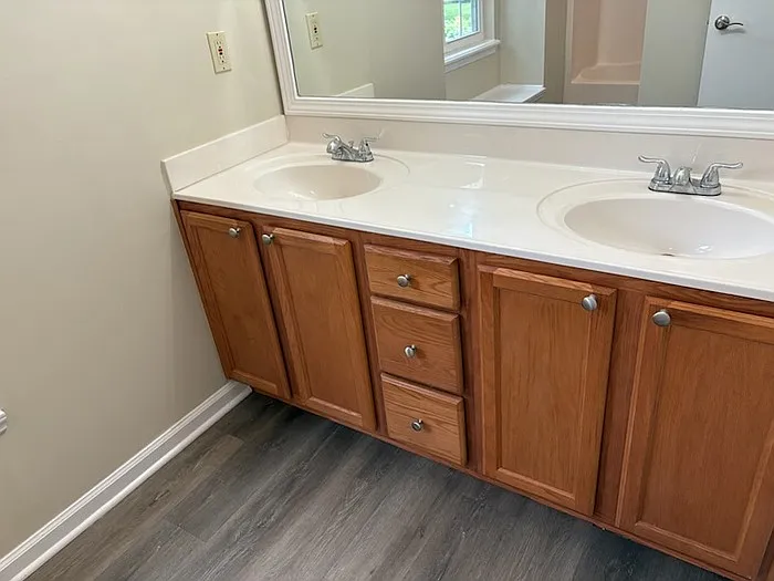 16 Pipers Glen Ct — Photo 9