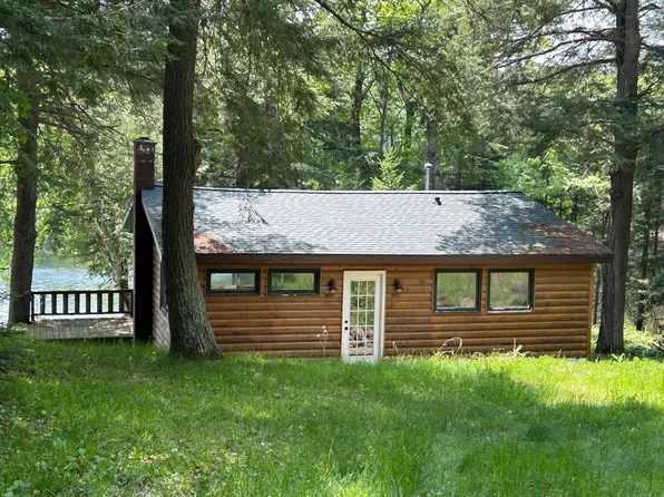 8558 Summit Ln, Land O Lakes, WI 54540