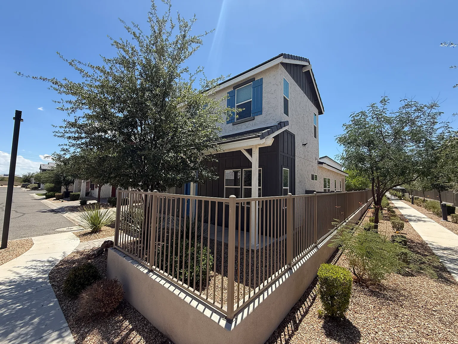 2 bed, 2106 sqft, $2,050 — Photo 3