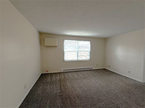 3rd image of 2602 Fryklund Dr #1