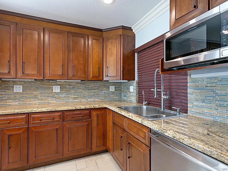 6783 Heath Ct — Photo 14