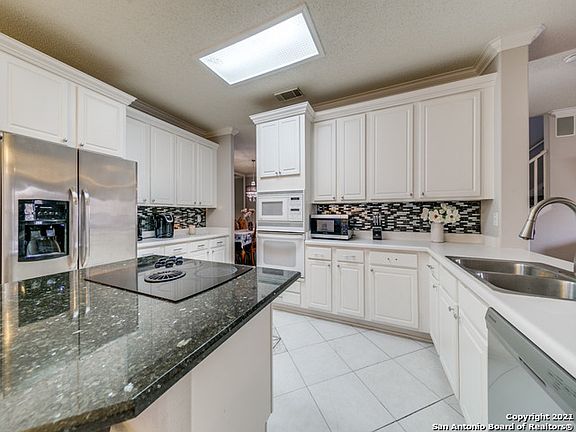 5th image of 9 Stafford Ct