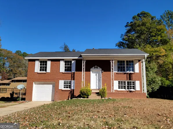 8344 Magnolia Dr, Jonesboro, GA 30238