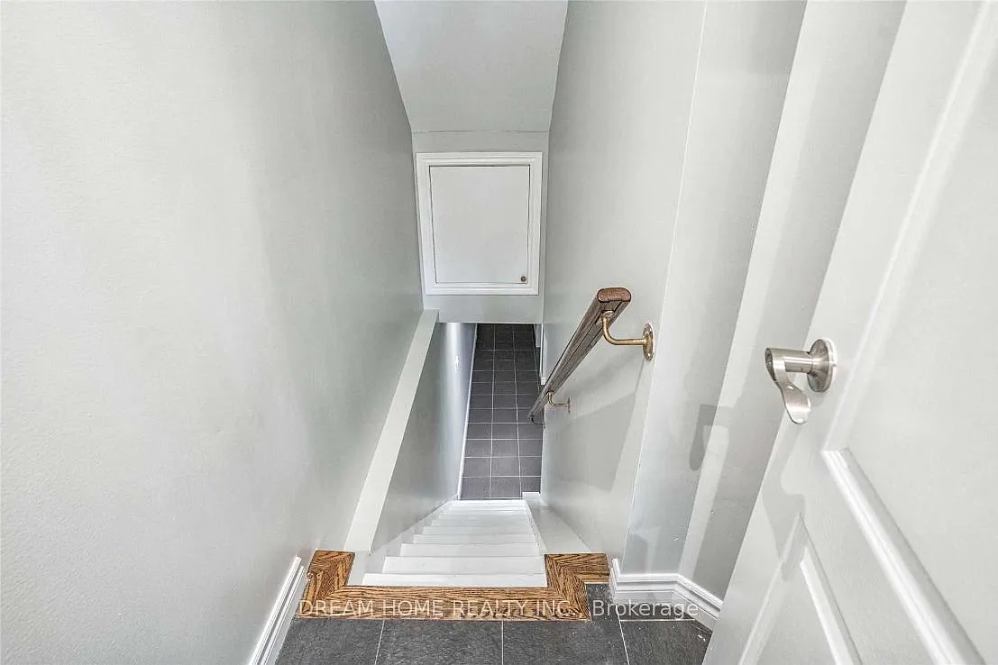 2 bed, $1,800 — Photo 4